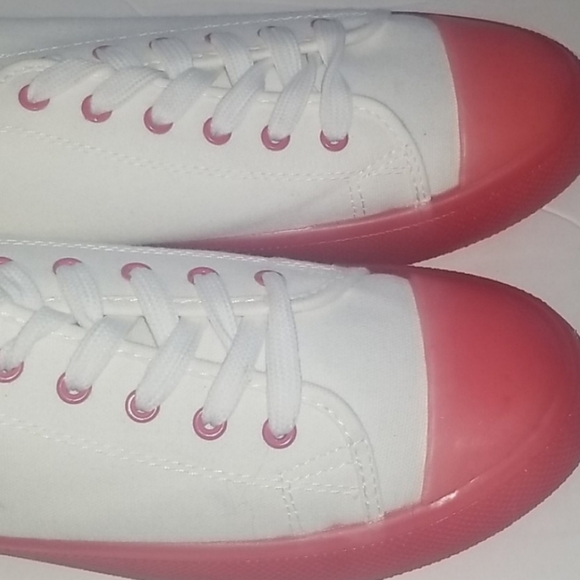 🤖Cute sneakers - Picture 2 of 4